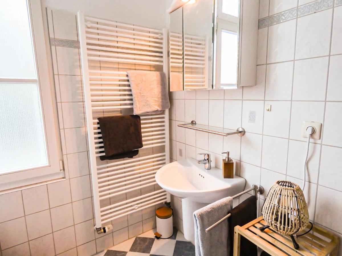 #111 - Lux-Flat Lennep - Altstadt - Netflix & Amazon Prime - Felswand Remscheid Dış mekan fotoğraf